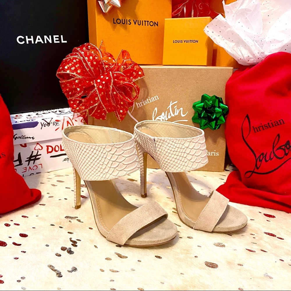 Steve Madden Alligator Heel